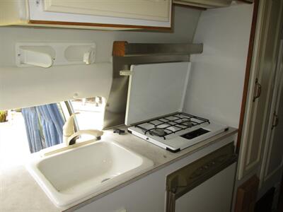 2000 Dodge Ram Van B3500 - Photo 22 - Seattle, WA 98103
