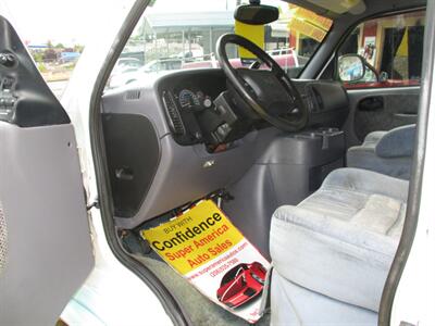 2000 Dodge Ram Van B3500 - Photo 10 - Seattle, WA 98103