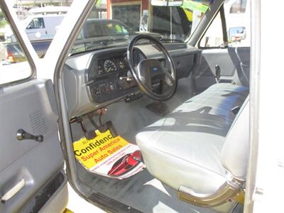 1991 Ford F-250 XL   - Photo 12 - Seattle, WA 98103