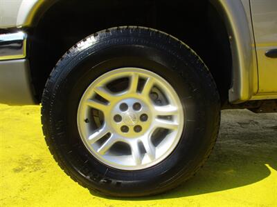 2003 Dodge Dakota SLT - Photo 20 - Seattle, WA 98103