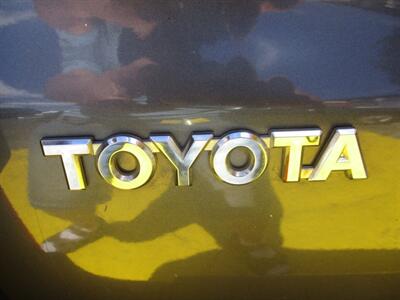 2003 Toyota 4Runner SR5 - Photo 28 - Seattle, WA 98103