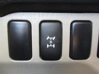2003 Toyota 4Runner SR5 - Photo 18 - Seattle, WA 98103