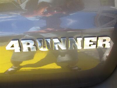 2003 Toyota 4Runner SR5 - Photo 27 - Seattle, WA 98103