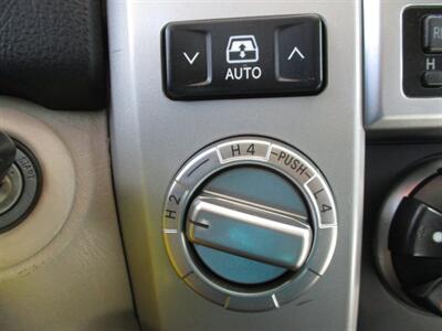 2003 Toyota 4Runner SR5 - Photo 17 - Seattle, WA 98103