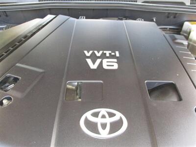 2003 Toyota 4Runner SR5 - Photo 21 - Seattle, WA 98103