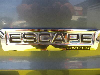2010 Ford Escape Limited - Photo 24 - Seattle, WA 98103