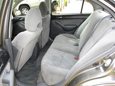 2005 Honda Civic EX   - Photo 12 - Seattle, WA 98103