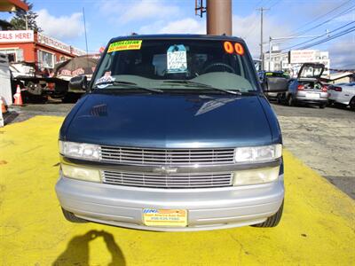 2000 Chevrolet Astro   - Photo 3 - Seattle, WA 98103