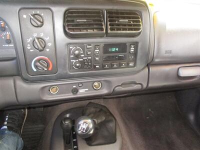 2000 Dodge Dakota SLT   - Photo 16 - Seattle, WA 98103