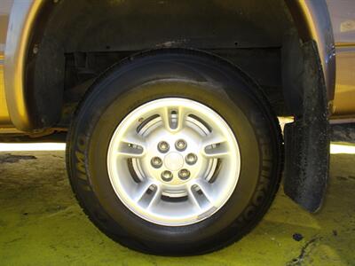 2000 Dodge Dakota SLT   - Photo 21 - Seattle, WA 98103
