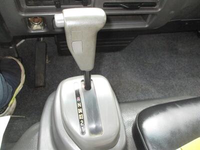 1998 Isuzu NPR Tilt Cab   - Photo 28 - Seattle, WA 98103