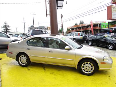 2001 Nissan Maxima GLE   - Photo 8 - Seattle, WA 98103