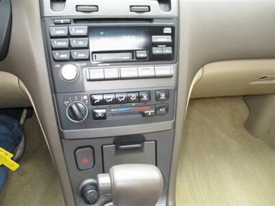 2001 Nissan Maxima GLE   - Photo 25 - Seattle, WA 98103