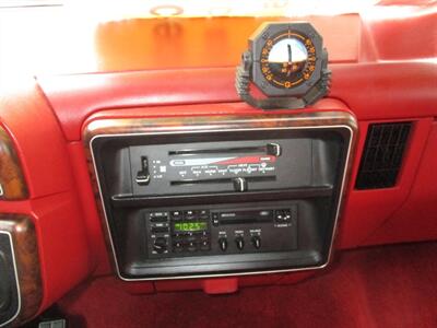 1990 Ford F-150 XLT Lariat   - Photo 15 - Seattle, WA 98103