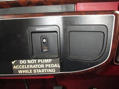 1990 Ford F-150 XLT Lariat   - Photo 16 - Seattle, WA 98103