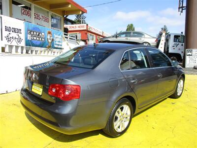 2006 Volkswagen Jetta TDI   - Photo 6 - Seattle, WA 98103