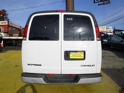 2001 Chevrolet Express G3500   - Photo 7 - Seattle, WA 98103