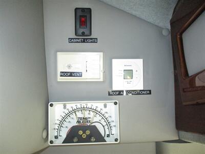 2004 Ford Econoline E-250   - Photo 28 - Seattle, WA 98103