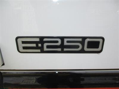 2004 Ford Econoline E-250   - Photo 32 - Seattle, WA 98103