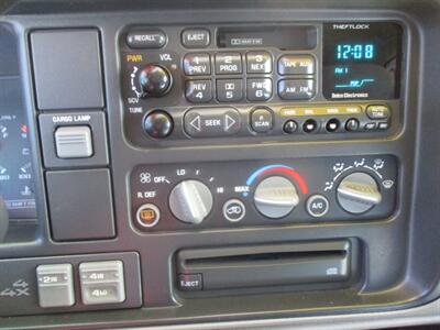 1998 GMC Sierra 2500 SLE - Photo 16 - Seattle, WA 98103
