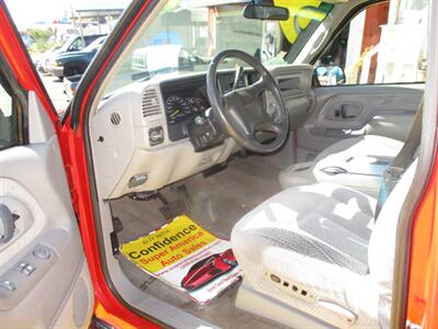 1998 GMC Sierra 2500 SLE - Photo 11 - Seattle, WA 98103