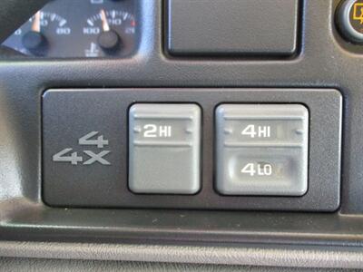1998 GMC Sierra 2500 SLE - Photo 17 - Seattle, WA 98103