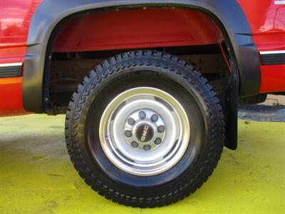 1998 GMC Sierra 2500 SLE - Photo 20 - Seattle, WA 98103