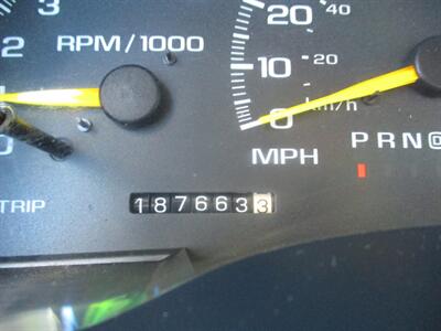 1998 GMC Sierra 2500 SLE - Photo 14 - Seattle, WA 98103