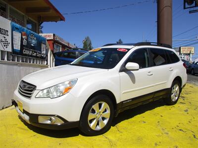 2011 Subaru Outback 3.6R Limited   - Photo 1 - Seattle, WA 98103
