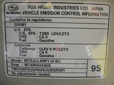 2011 Subaru Outback 3.6R Limited   - Photo 20 - Seattle, WA 98103