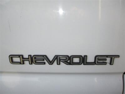 2005 Chevrolet Suburban 1500 LT   - Photo 27 - Seattle, WA 98103