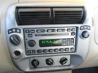 2004 Ford Explorer Sport Trac XLS - Photo 19 - Seattle, WA 98103