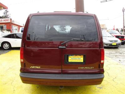 2001 Chevrolet Astro LS   - Photo 7 - Seattle, WA 98103