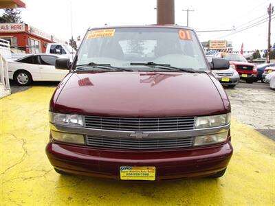 2001 Chevrolet Astro LS   - Photo 3 - Seattle, WA 98103