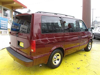 2001 Chevrolet Astro LS   - Photo 6 - Seattle, WA 98103