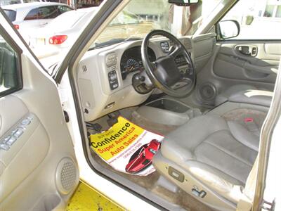 2000 Chevrolet Blazer LS - Photo 9 - Seattle, WA 98103