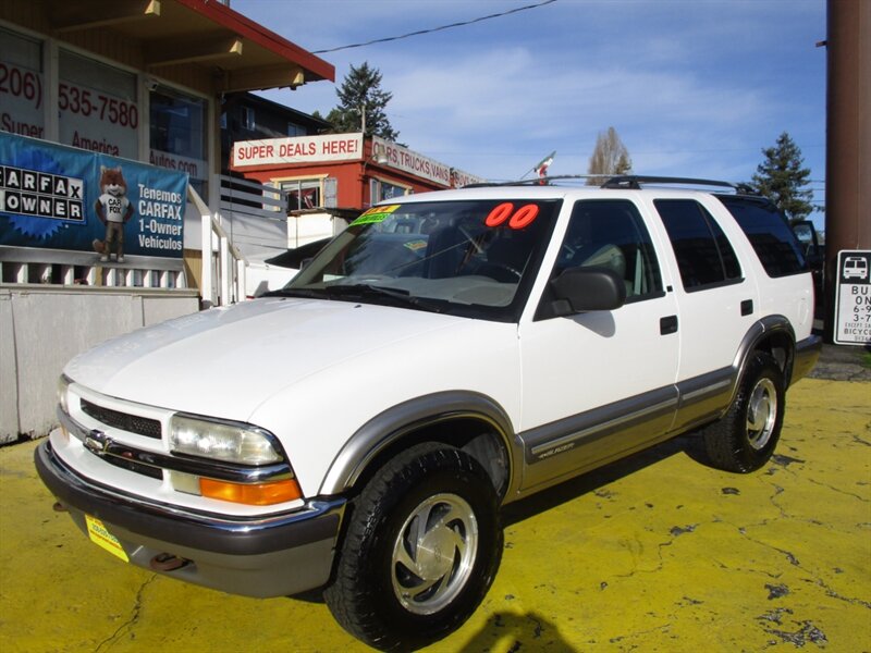 2000 Chevrolet Blazer LT's photo