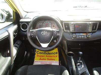 2013 Toyota RAV4 XLE   - Photo 13 - Seattle, WA 98103