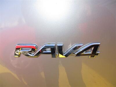 2013 Toyota RAV4 XLE   - Photo 23 - Seattle, WA 98103