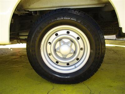 2000 Ford F-150 XL   - Photo 17 - Seattle, WA 98103