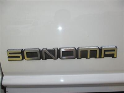 2003 GMC Sonoma SL - Photo 21 - Seattle, WA 98103