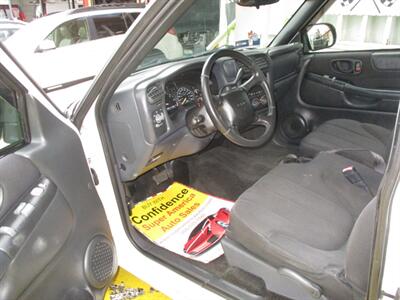 2003 GMC Sonoma SL - Photo 12 - Seattle, WA 98103
