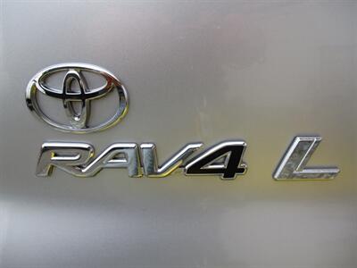 2001 Toyota RAV4   - Photo 22 - Seattle, WA 98103