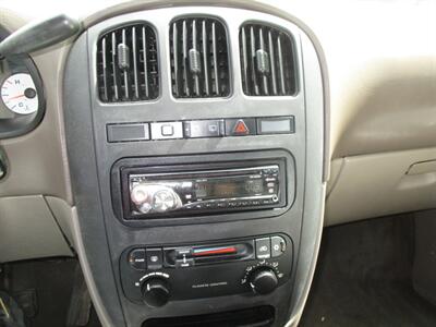 2001 Dodge Caravan Sport   - Photo 17 - Seattle, WA 98103