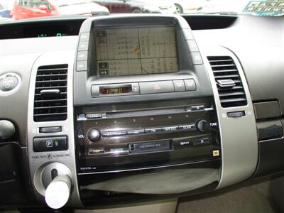 2005 Toyota Prius   - Photo 14 - Seattle, WA 98103