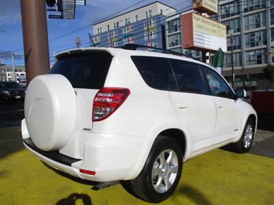 2009 Toyota RAV4 Limited - Photo 6 - Seattle, WA 98103
