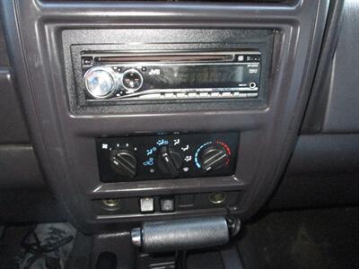 2001 Jeep Cherokee Sport   - Photo 16 - Seattle, WA 98103