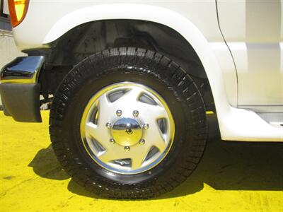 2005 Ford Super Duty - Photo 35 - Seattle, WA 98103