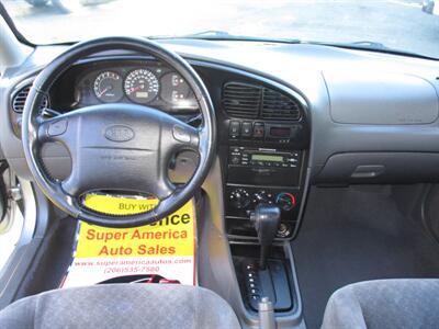 2002 Kia Spectra GS   - Photo 12 - Seattle, WA 98103