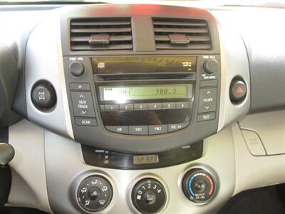 2006 Toyota RAV4 - Photo 16 - Seattle, WA 98103